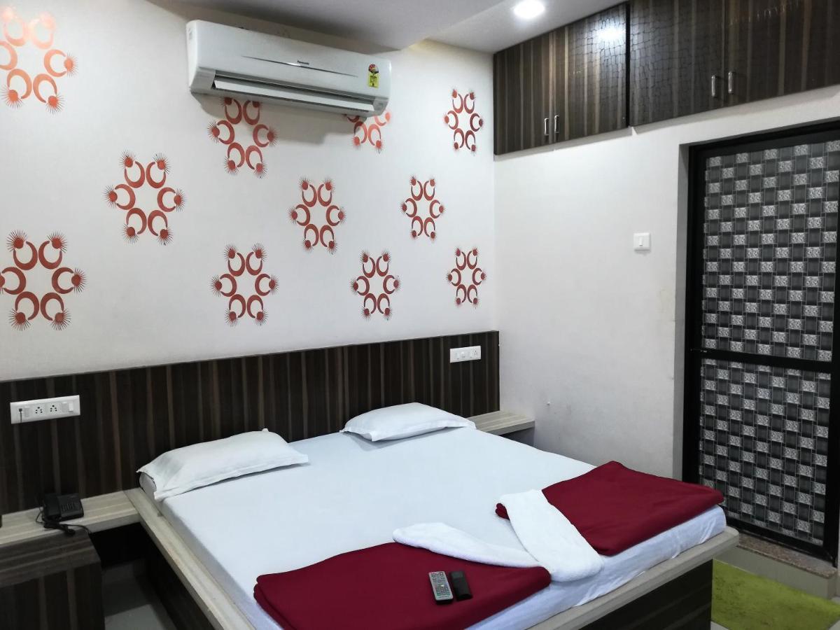 Hotel Shiv Regency Kukma Esterno foto