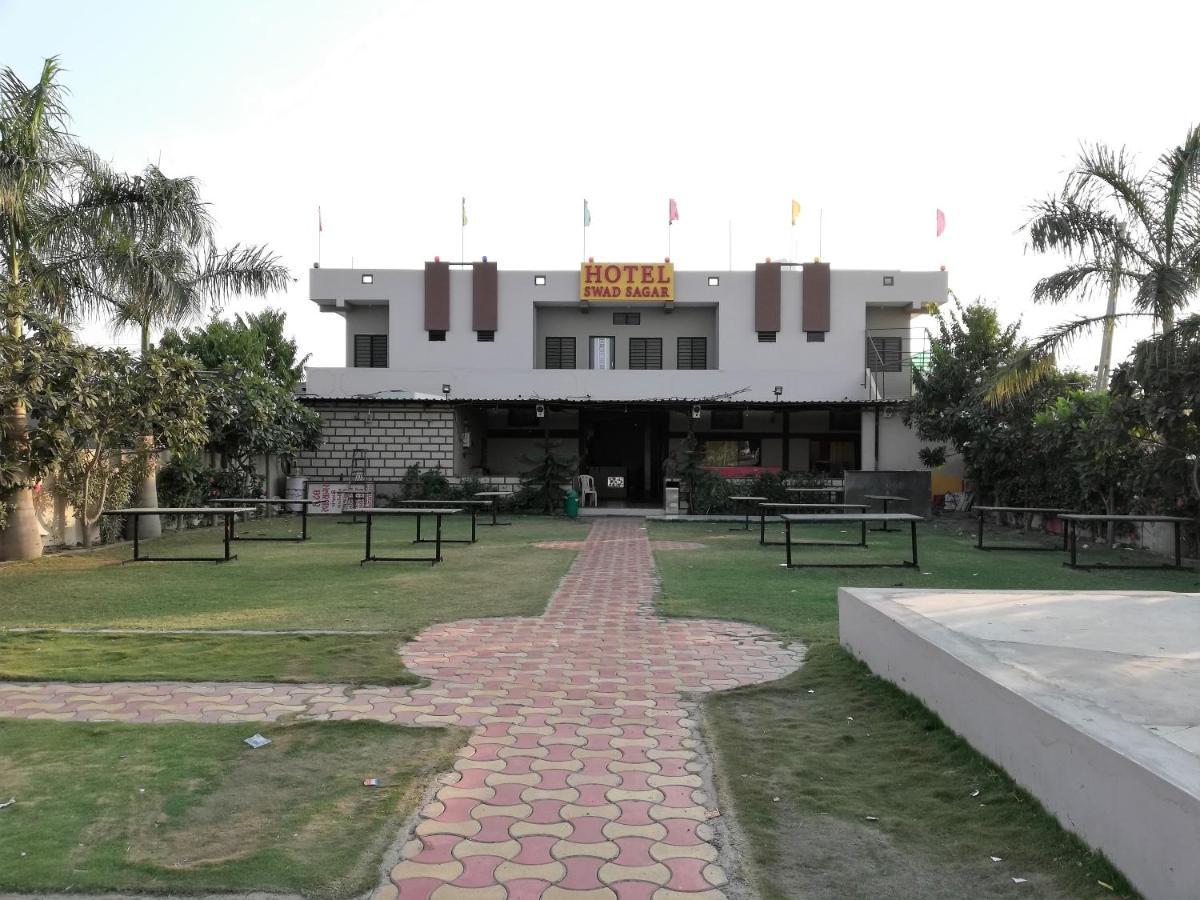 Hotel Shiv Regency Kukma Esterno foto